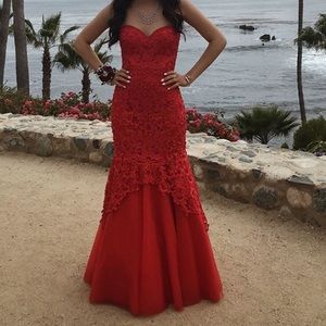 red prom dress